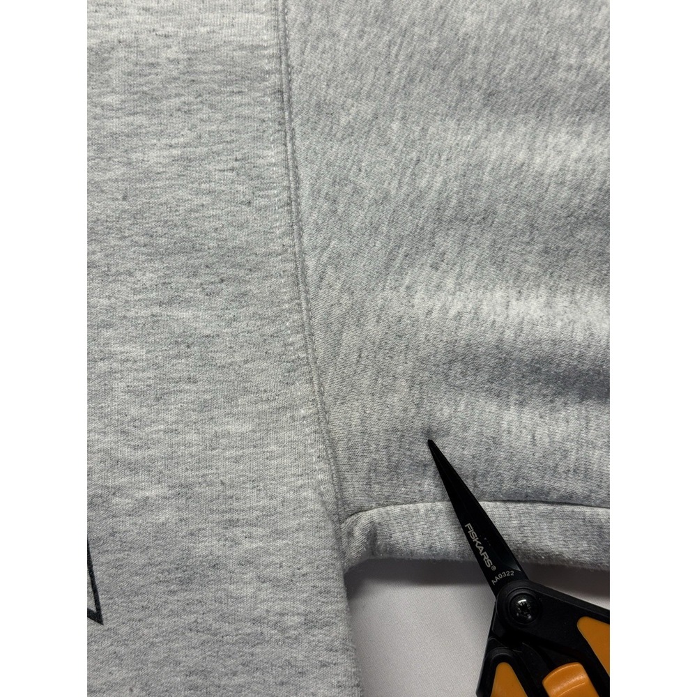 Disney Minnie Mouse sweatshirt Small Gray Pullover crewneck cute graphic vintage - Picture 7 of 8